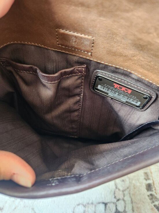 Tumi 12 Inch Brown Leather Crossbody Adjustable Bag - Picture 6 of 11